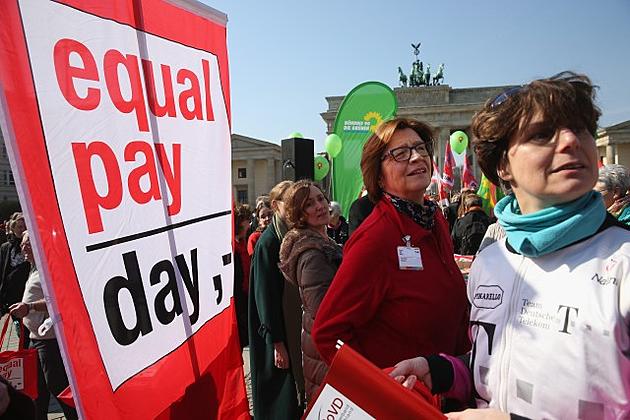 Democrats Look for Political Advantage on Equal Pay Day