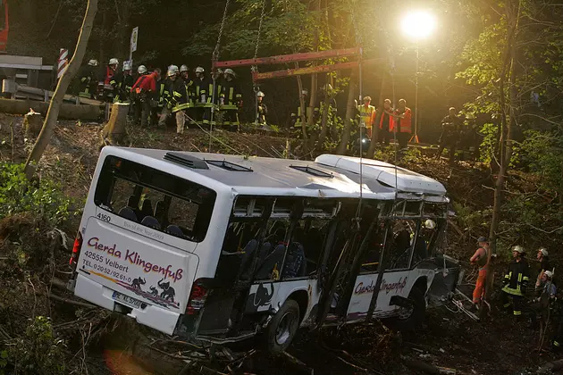 After Deadly Crash, Schumer Seeks Charter Bus Safety Grades