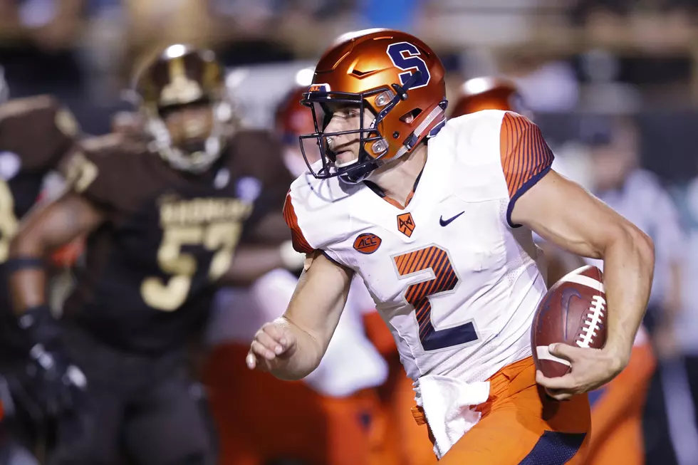 Dungey leads Syracuse over Western Michigan, 55-42