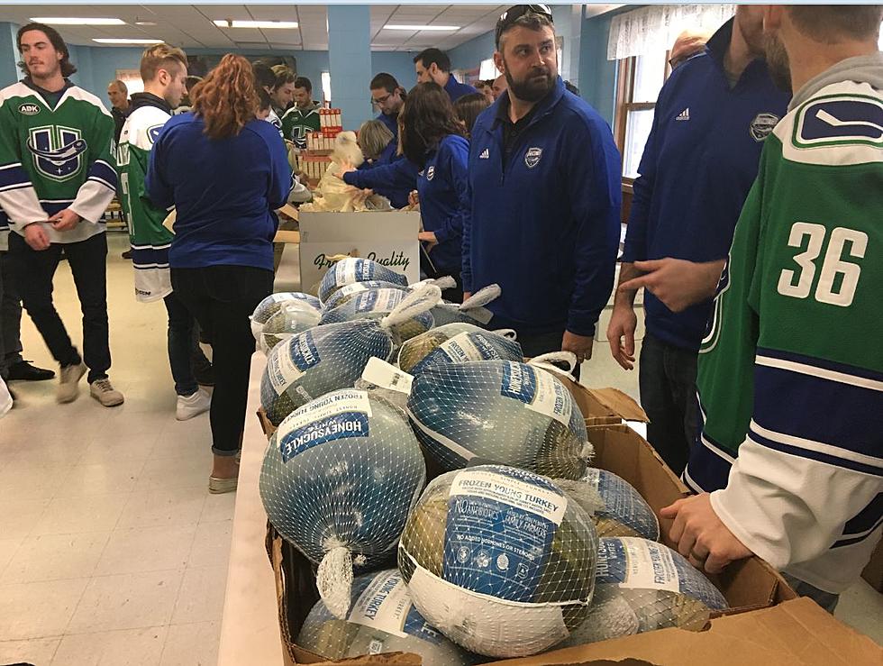 Utica Comets Deliver 300 Turkeys To The Rescue Mission Of Utica