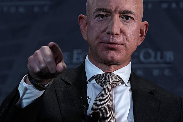 Bezos Tells of Enquirer Threats to Publish Revealing Pics