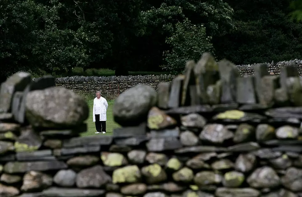 Old Stone Walls Record The Changing Location Of Magnetic North