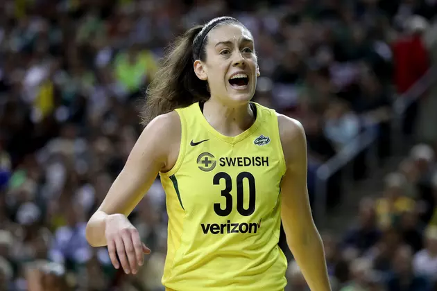 Breanna Stewart to Undergo Surgery for Achilles Injury