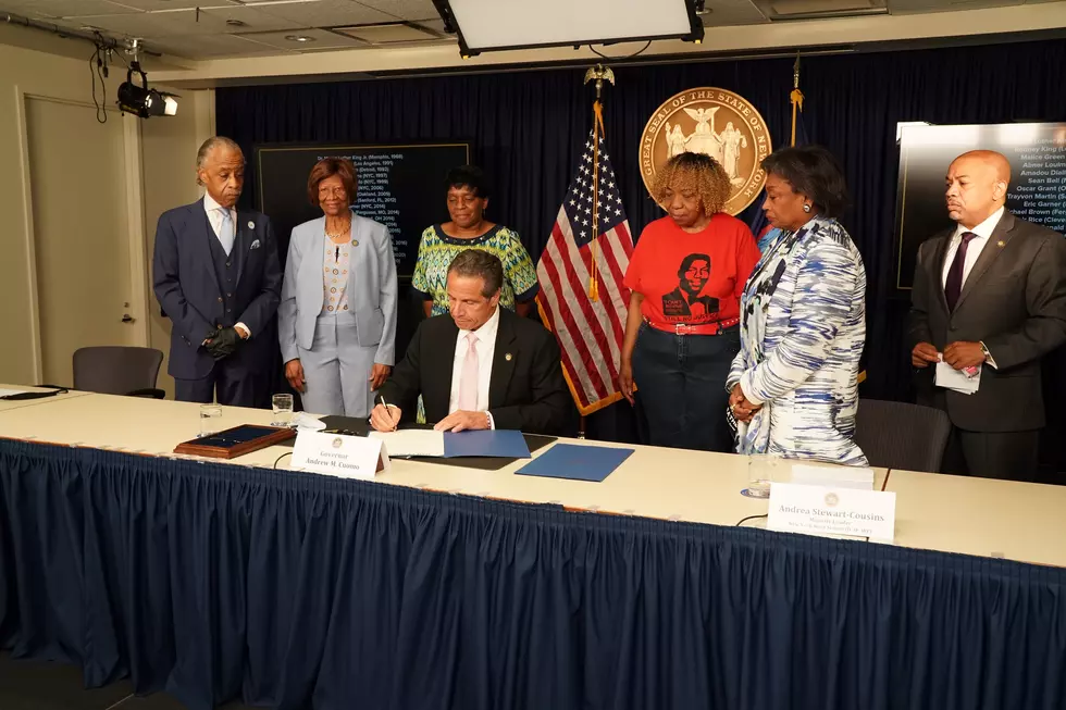 Governor Signs Police Accountability Legislation 