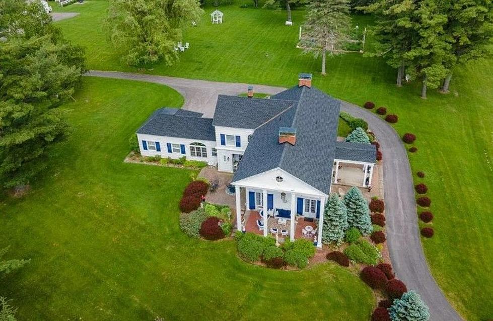 Step Inside This Million Dollar Home With 12 Acres In Richfield, 