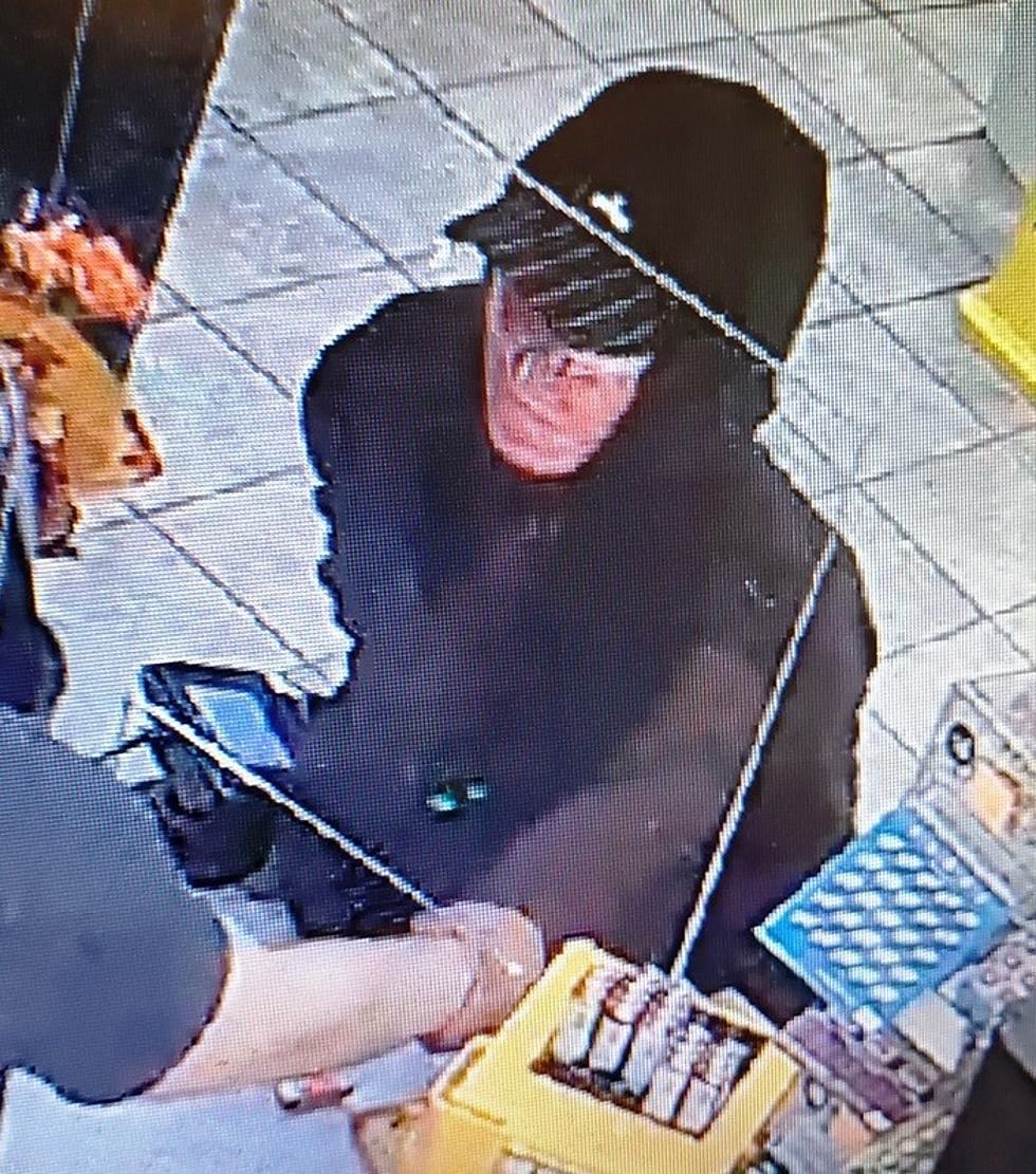 Clinton police investigate bank robbery
