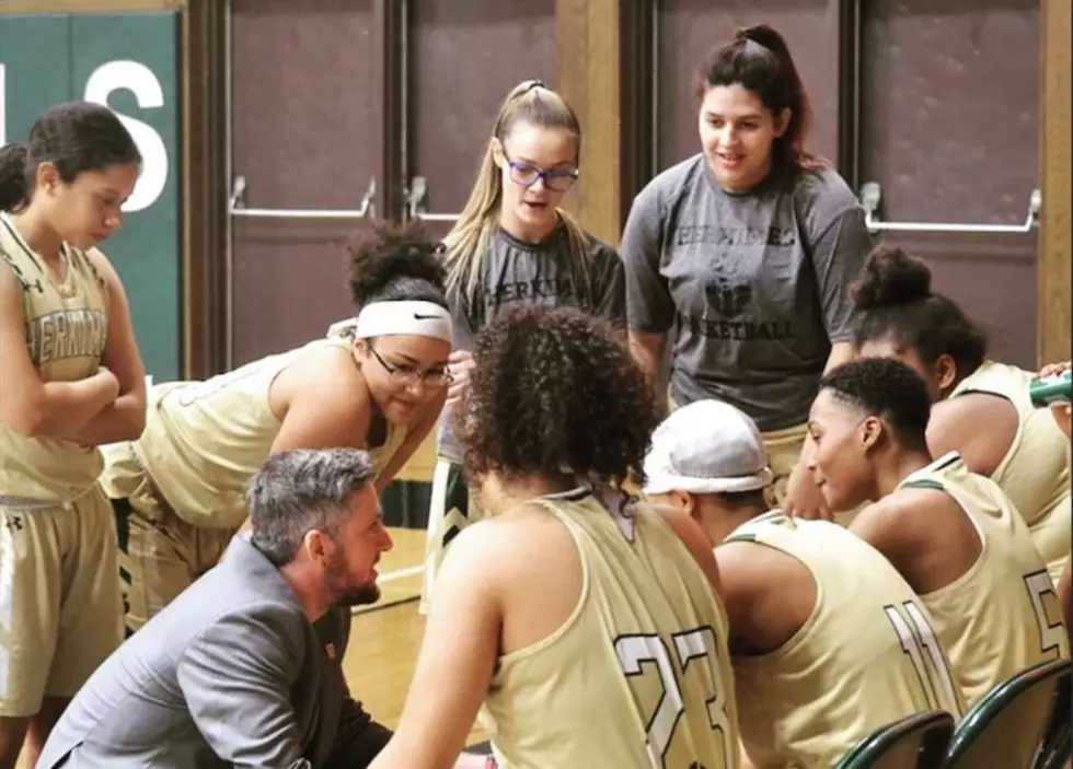 Notre Dame High School Grad Returns to Coach Men’s Basketball Team