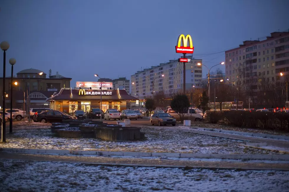 McDonald’s to Sell its Russian Business, Try to Keep Workers