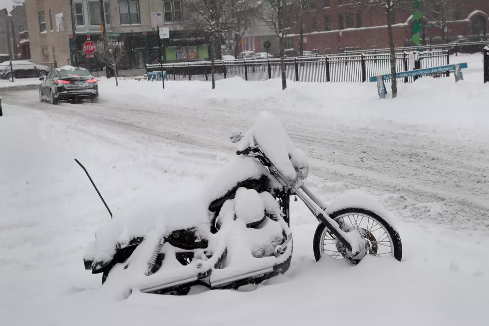 Winter Storm Brings Over 6 Inches Of Snow To Chicago
