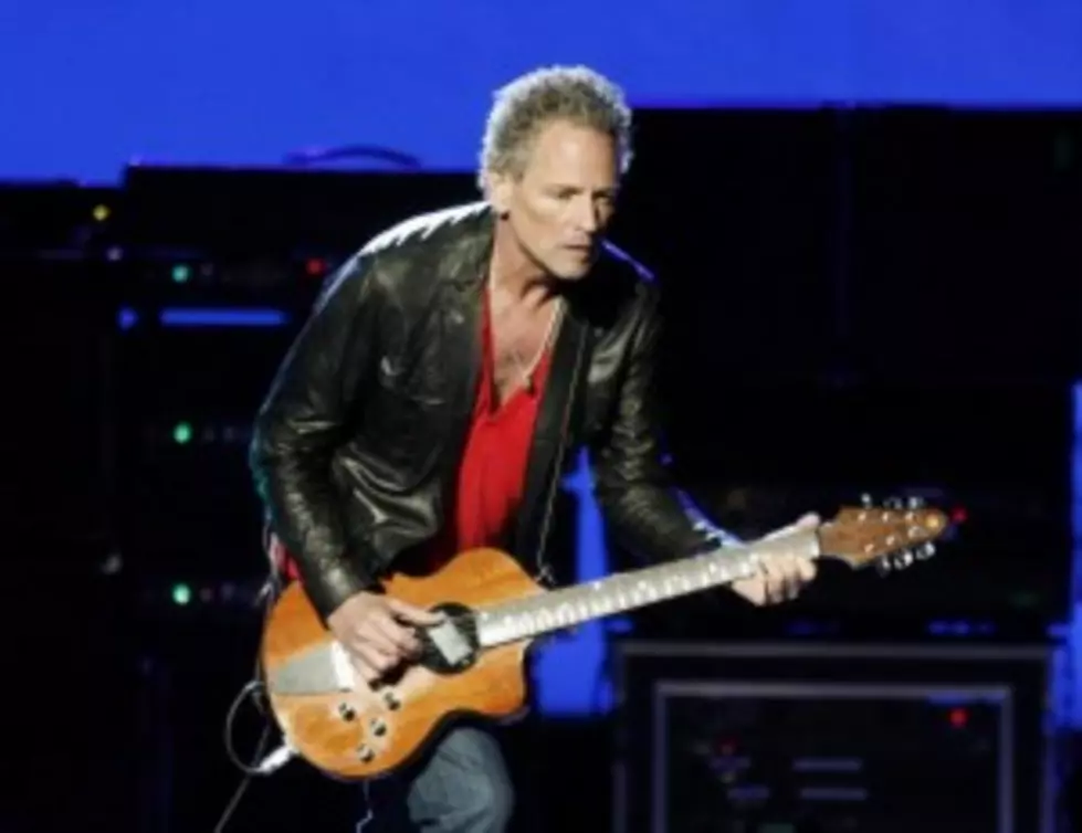 Lindsey Buckingham Planning Solo Album And Tour