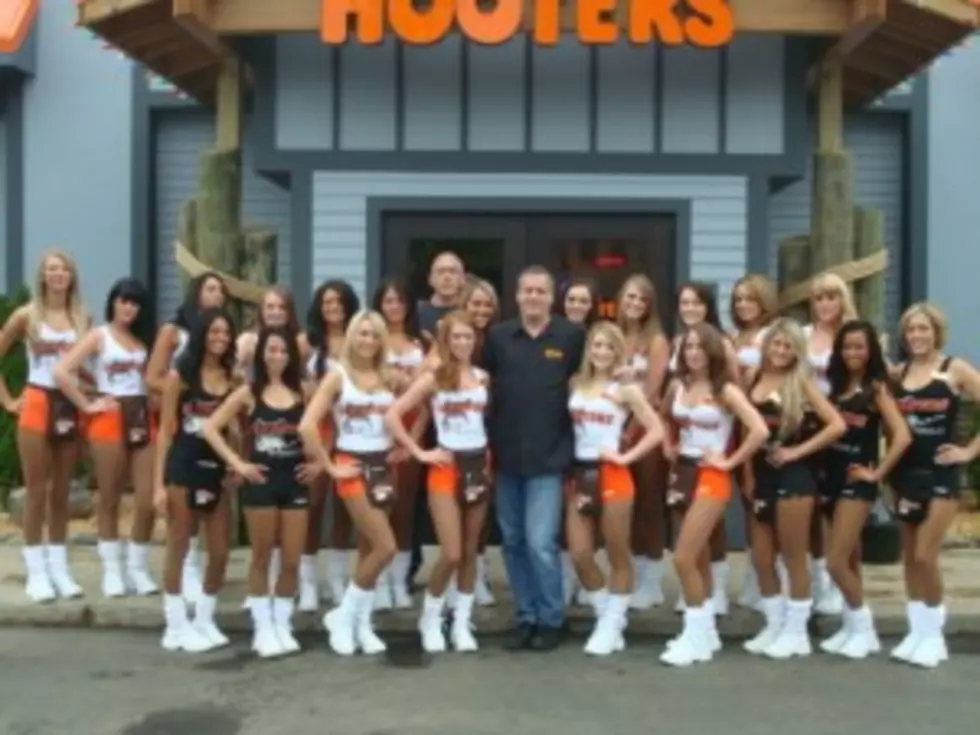 The New Hooters Of Albany [REVIEW]