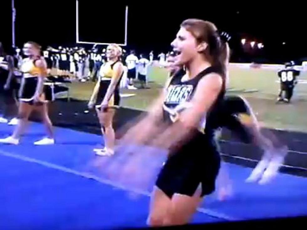 Cheerleader’s Back Flip Attempt Ends in Failure [VIDEO]