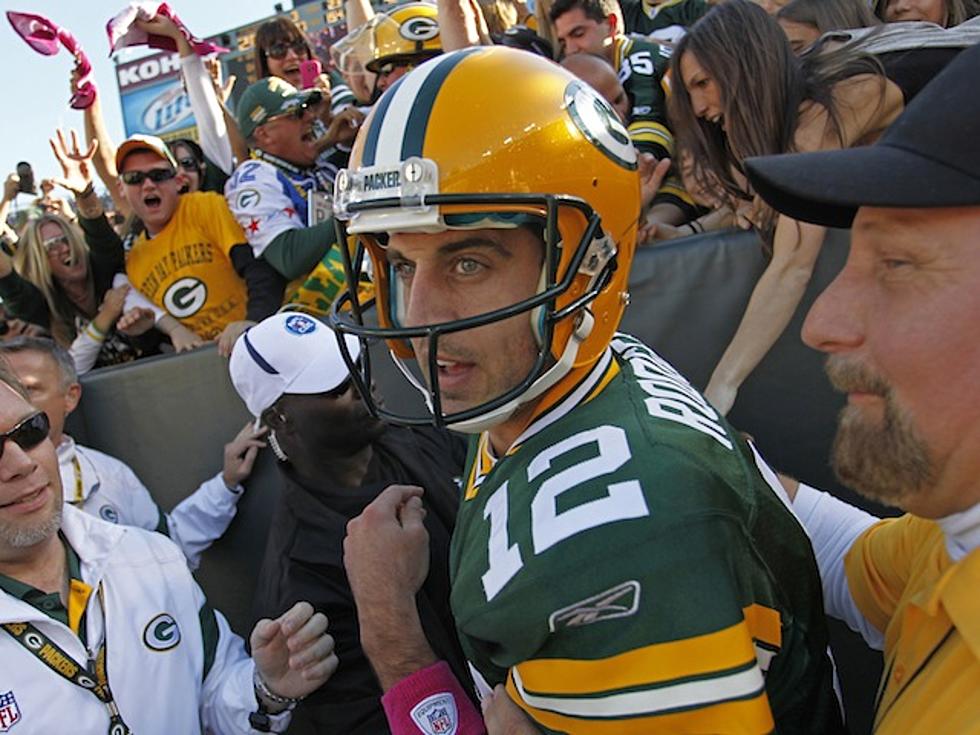 Your First Look At Aaron Rodgers In New York Colors