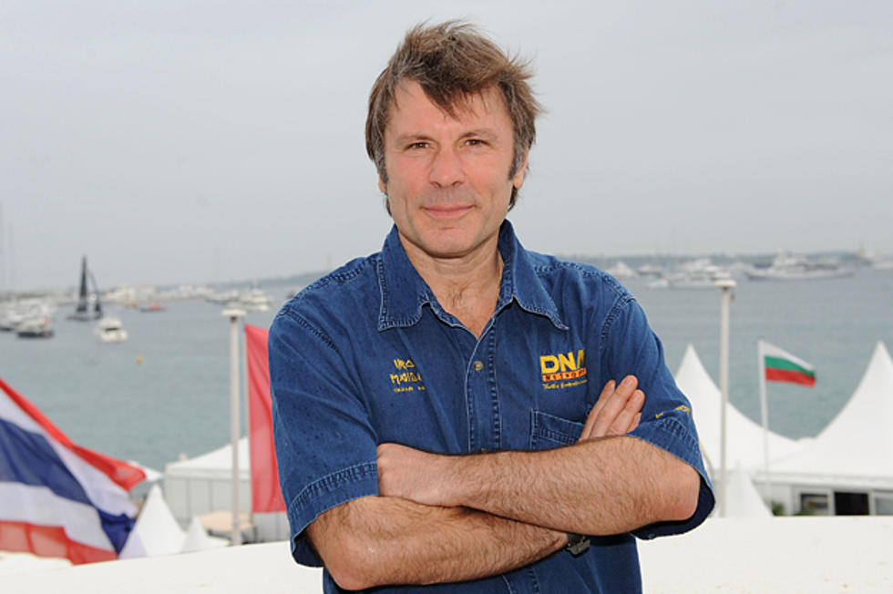 Iron Maiden Singer Bruce Dickinson Flies With TV’s ‘Ice Pilots’