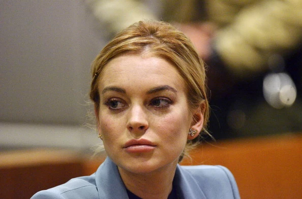 Lindsay Lohan's Boobs Fall Out While Filming Liz And Dick Scene (Photos)  0605