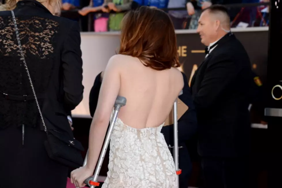 Why Was Kristen Stewart On Crutches At The Oscars?