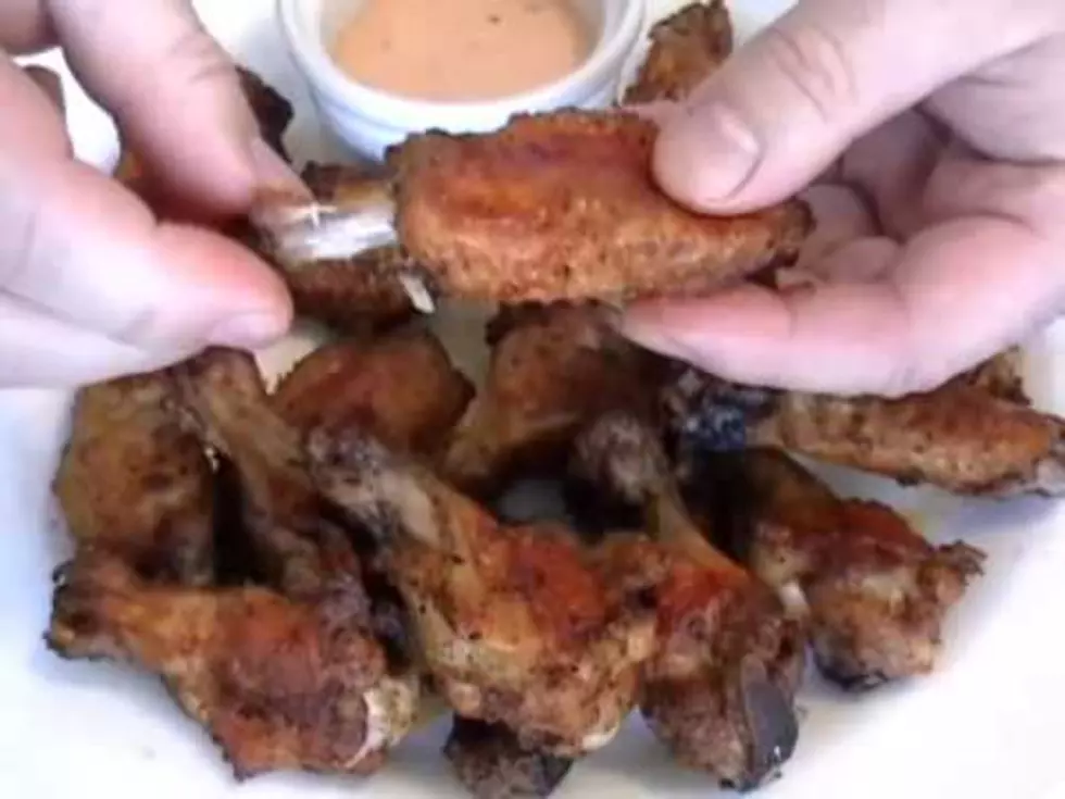 Super Bowl Tips: Tutorial On How To Properly Eat (And Bone) Chicken Wings!