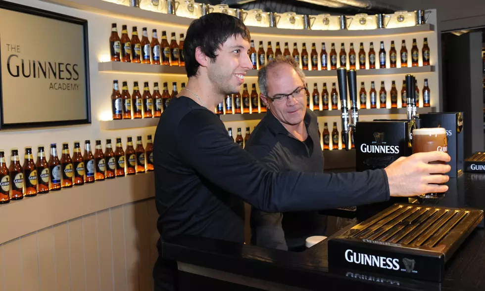 Pour Your Can Of Guinness Draught Stout The Right Way [VIDEO]