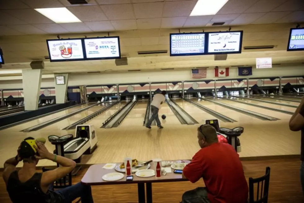 Watch Bowling Tips For Left And Right Handers [VIDEO]