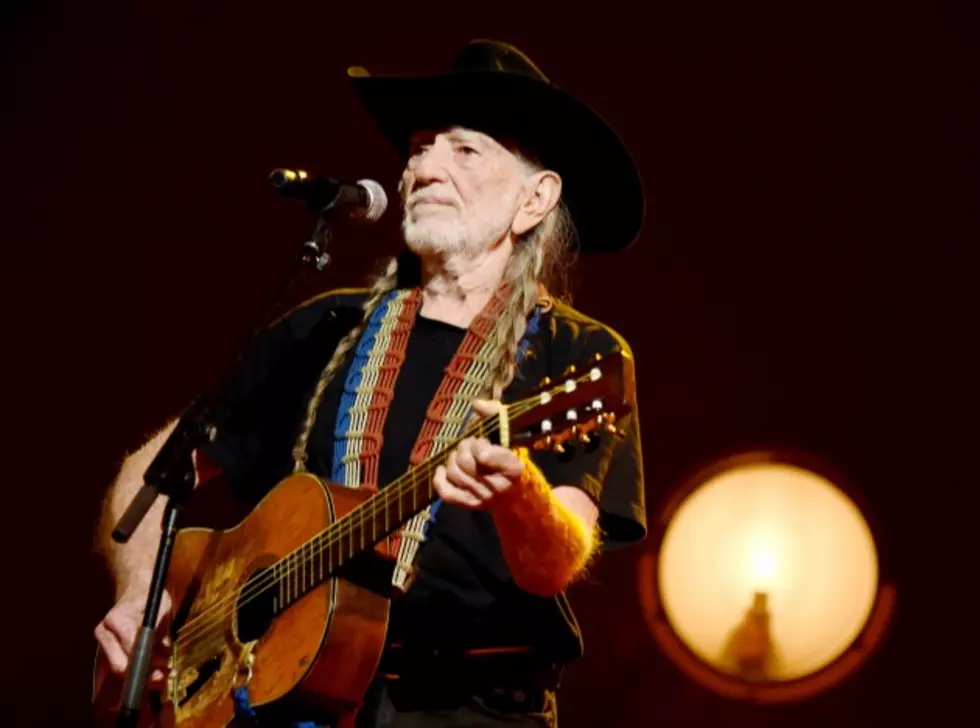 10 Things You Didn&#8217;t Know About Willie Nelson For His Birthday [VIDEO]