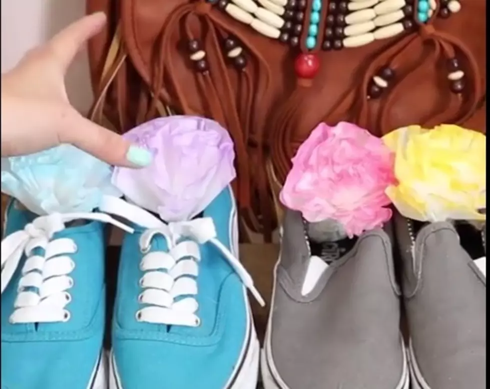 Here&#8217;s A Life Hack To Keep The Shoes Smelling Fresh [VIDEO]