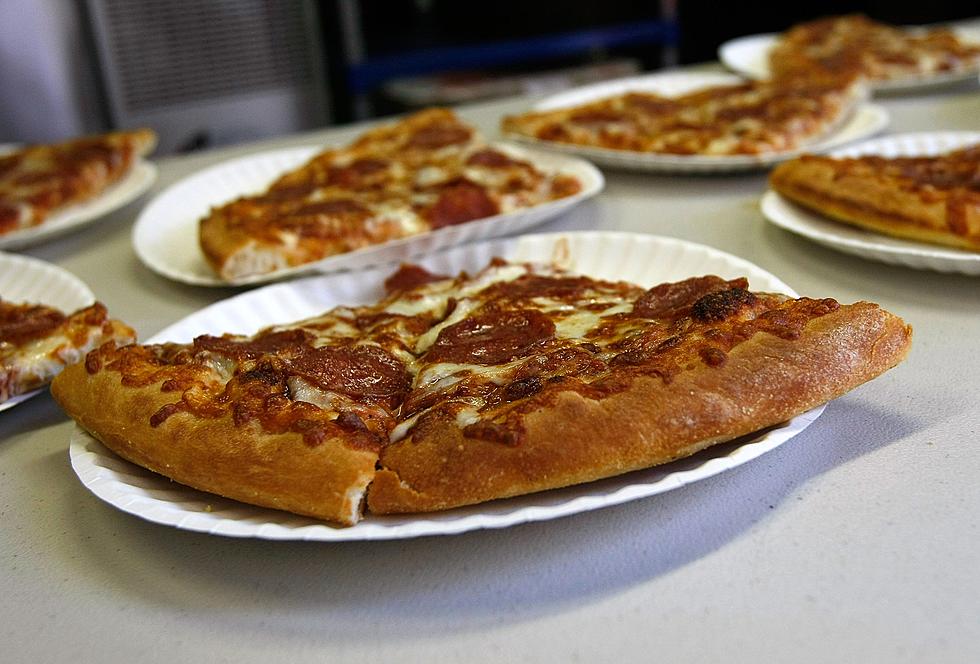 Lifehack: Reheating CNY Pizza With The Skillet Method