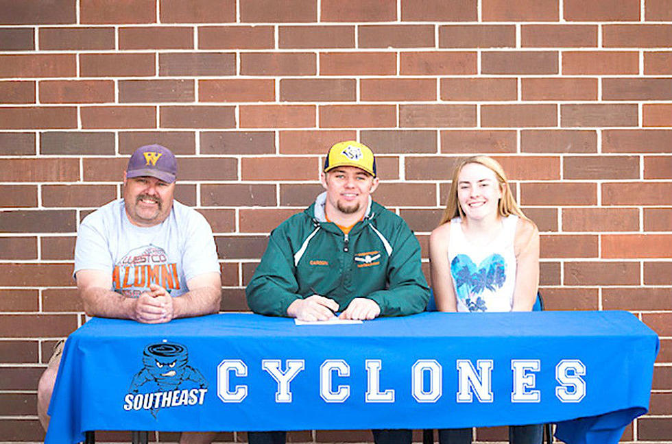 Tate Carson of Southeast Signs with Western Nebraska