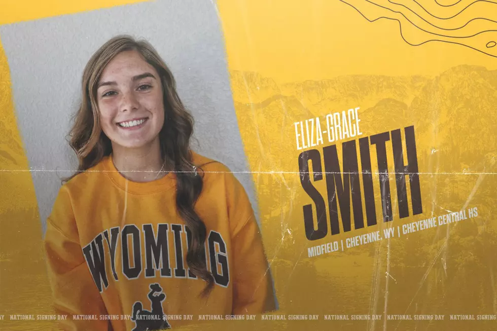 Central’s Eliza-Grace Smith Inks with UW for Soccer