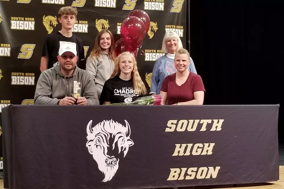 Caydince Groth of Cheyenne South Signs with Chadron State