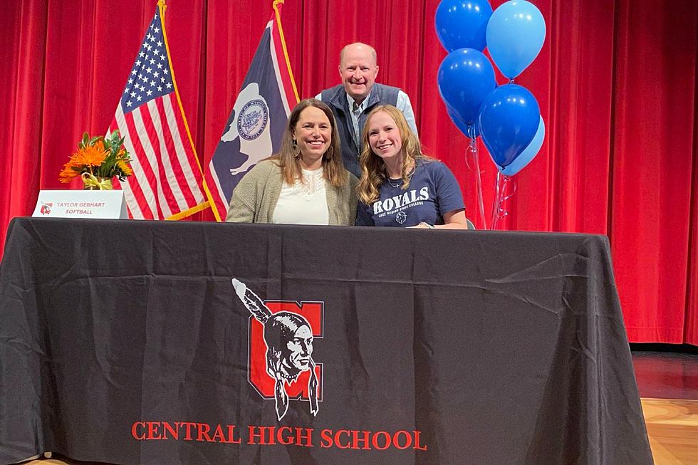 Central’s Taylor Gebhart Signs with Lake Region St. for Softball