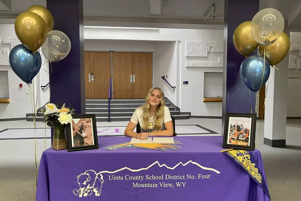 Emalee Bugas of Mountain View Signed for Volleyball at Laramie County Community College