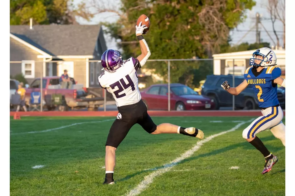 Mountain View Topples Wheatland in 2A Football Opener