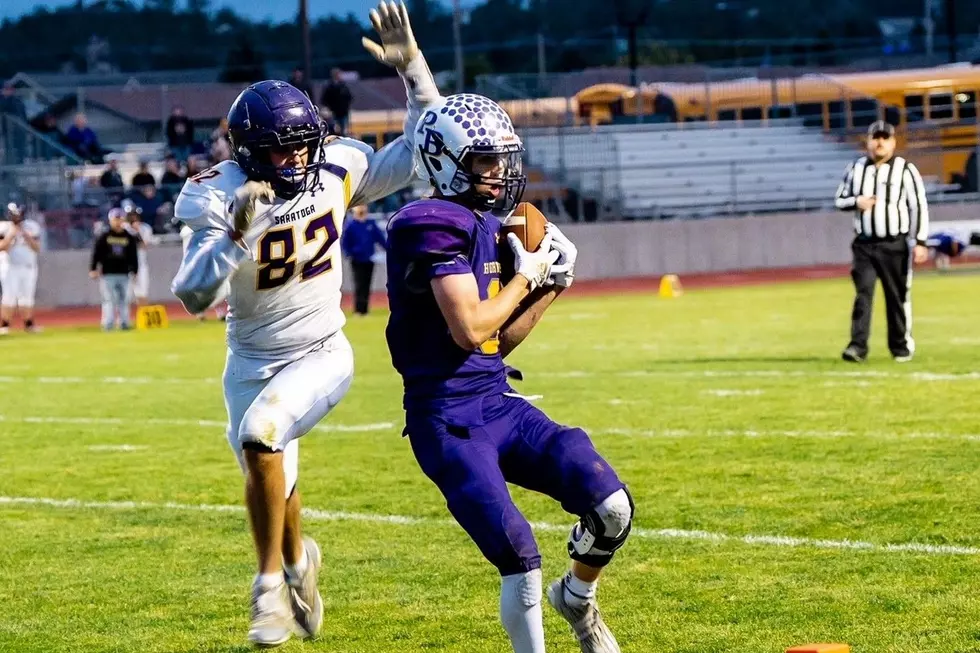 #1 Pine Bluffs Rises to 6-0 in 9-Man Football Beating Saratoga
