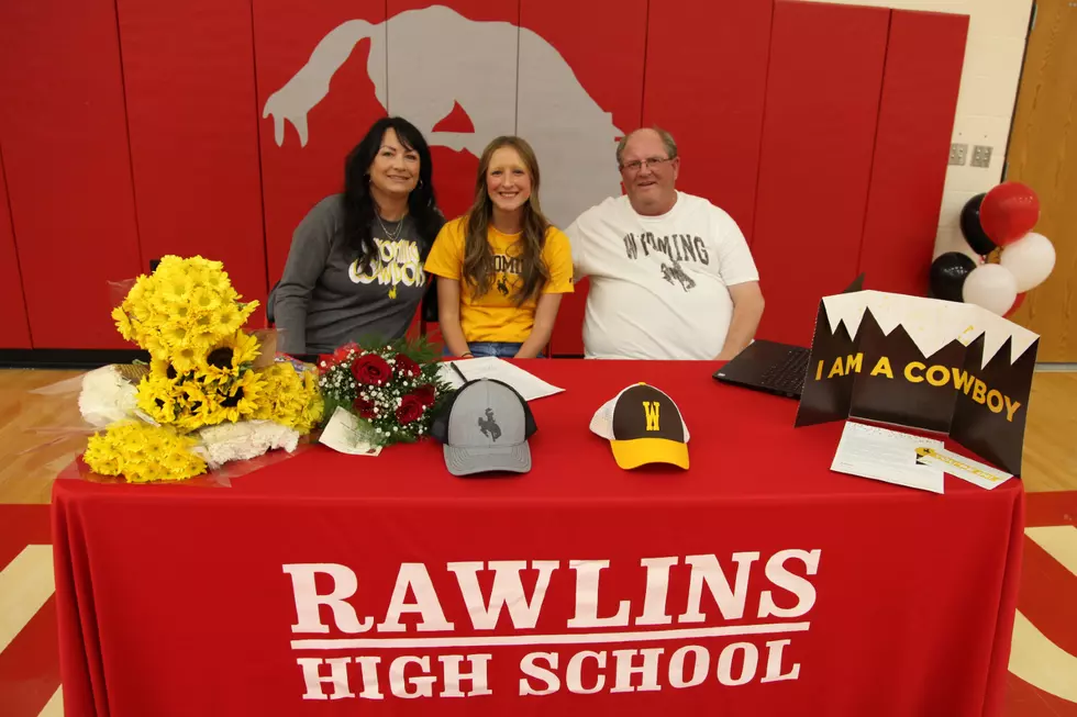 Ryann Smith of Rawlins Signs at the University of Wyoming