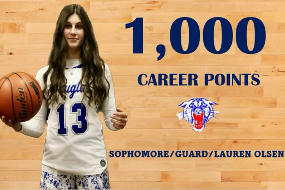 Douglas&#8217; Lauren Olsen Quickly Passes 1000 Career Points [VIDEO]