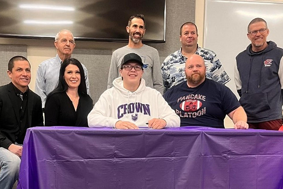 Carson Van Gieson of Evanston Commits to Crown College for Football