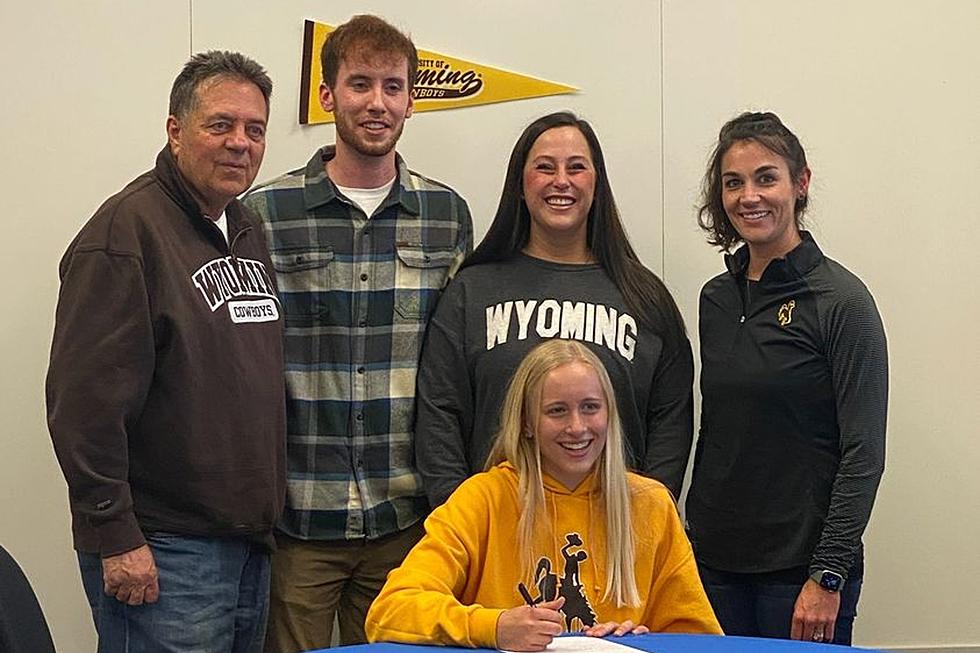 Sheridan's Samantha Spielman Signs with UW for Golf