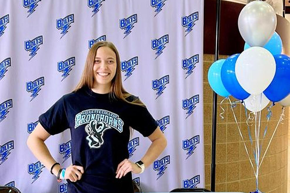 Kinley Solem of Thunder Basin Commits to Gillette College for Volleyball