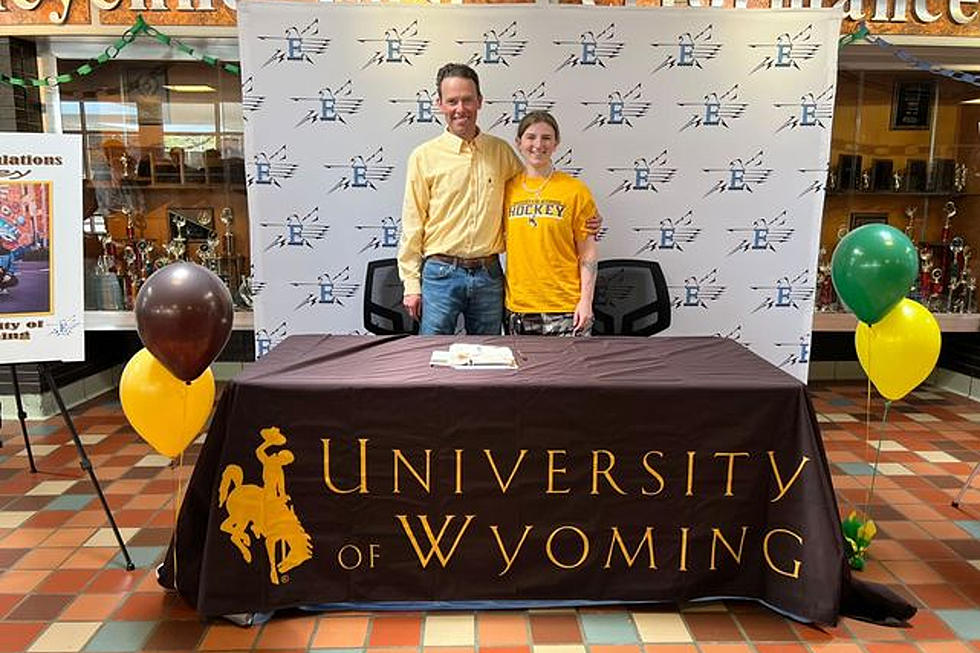 Cheyenne's Zoey Brown to Play Hockey at the UW in Laramie