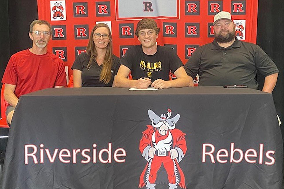 Riverside's Trenton Coronel Joins the Yellowjackets Track Program