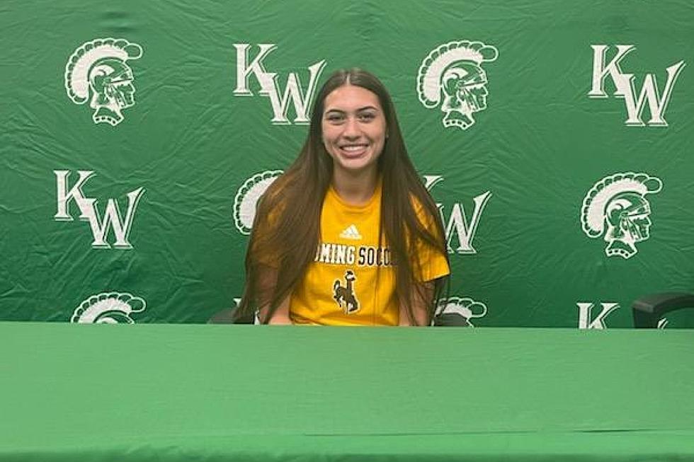 Kelly Walsh’s Peyton Hill Signs with UW for Soccer