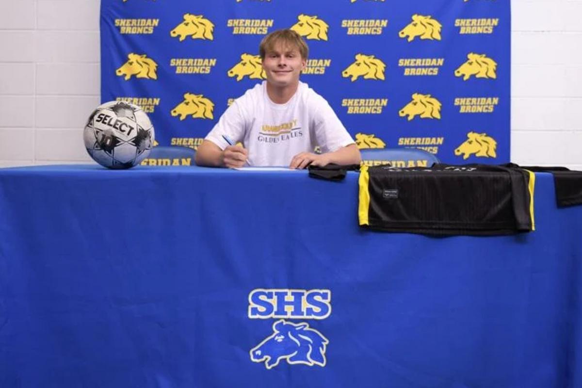 Sheridan’s Karson Chase Signs with LCCC for Soccer
