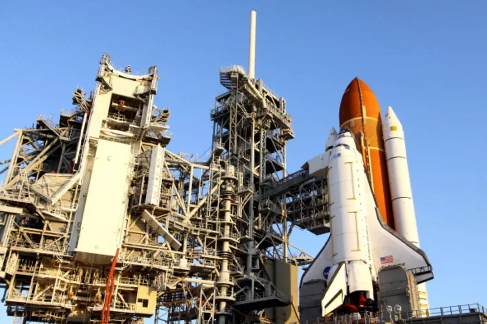 Almost End Of The Shuttle Program – What Hot Wings Thinks [AUDIO]