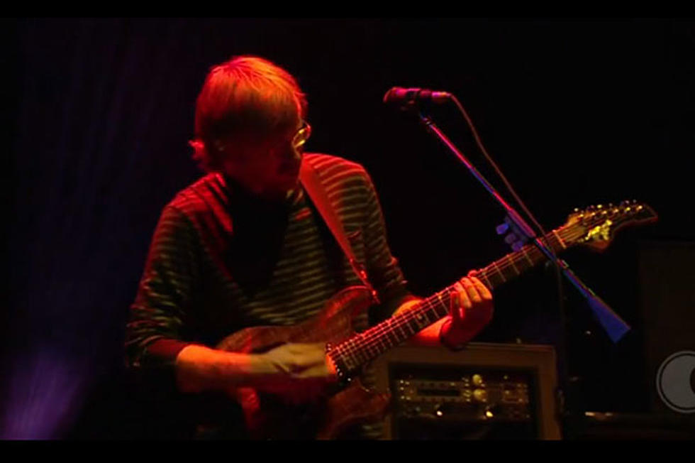 Watch Phish Stretch Out With ‘Long Beach Jam’ Live Video