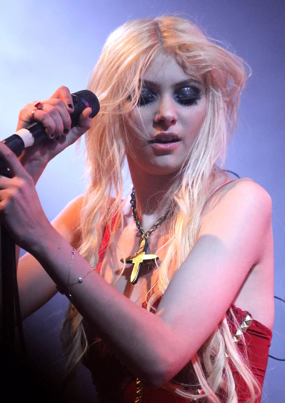 The Pretty Reckless Release Vid for ‘Heaven Knows’ [Video]