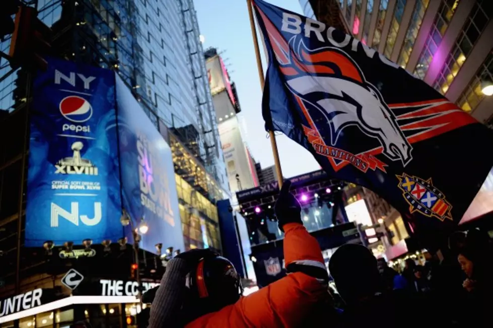 Free Beer &#038; Hot Wings: Who&#8217;s Your Money on in Super Bowl XLVIII? [Poll]