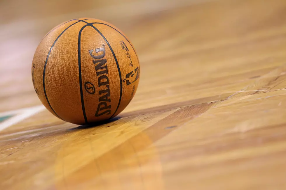 Free Beer &#038; Hot Wings: Michigan High School Basketball Game Ends on Amazing Buzzer-Beater [Video/Audio]