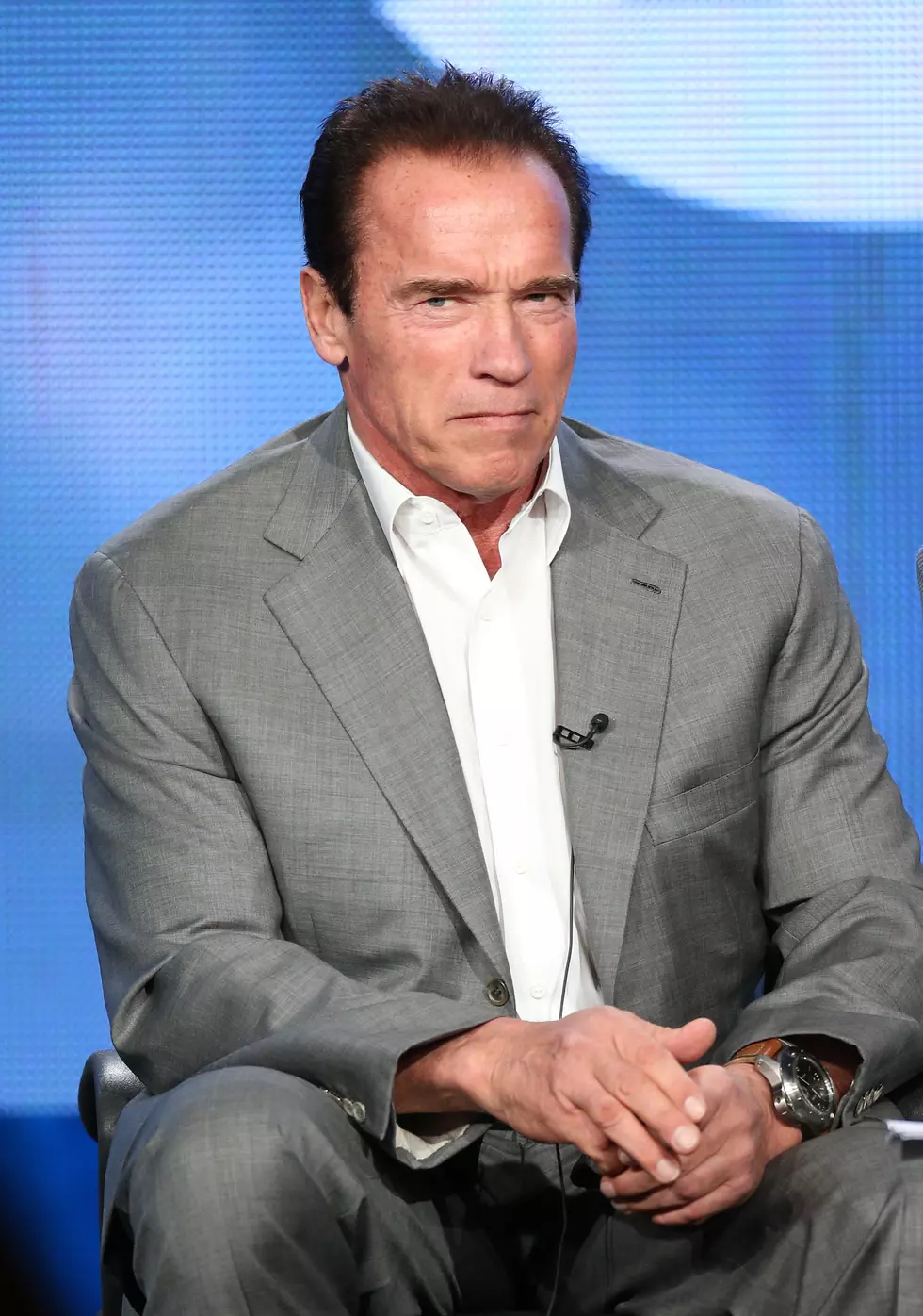 Free Beer &#038; Hot Wings: Arnold Schwarzenegger Calls Winner of His Tank Contest [Video]