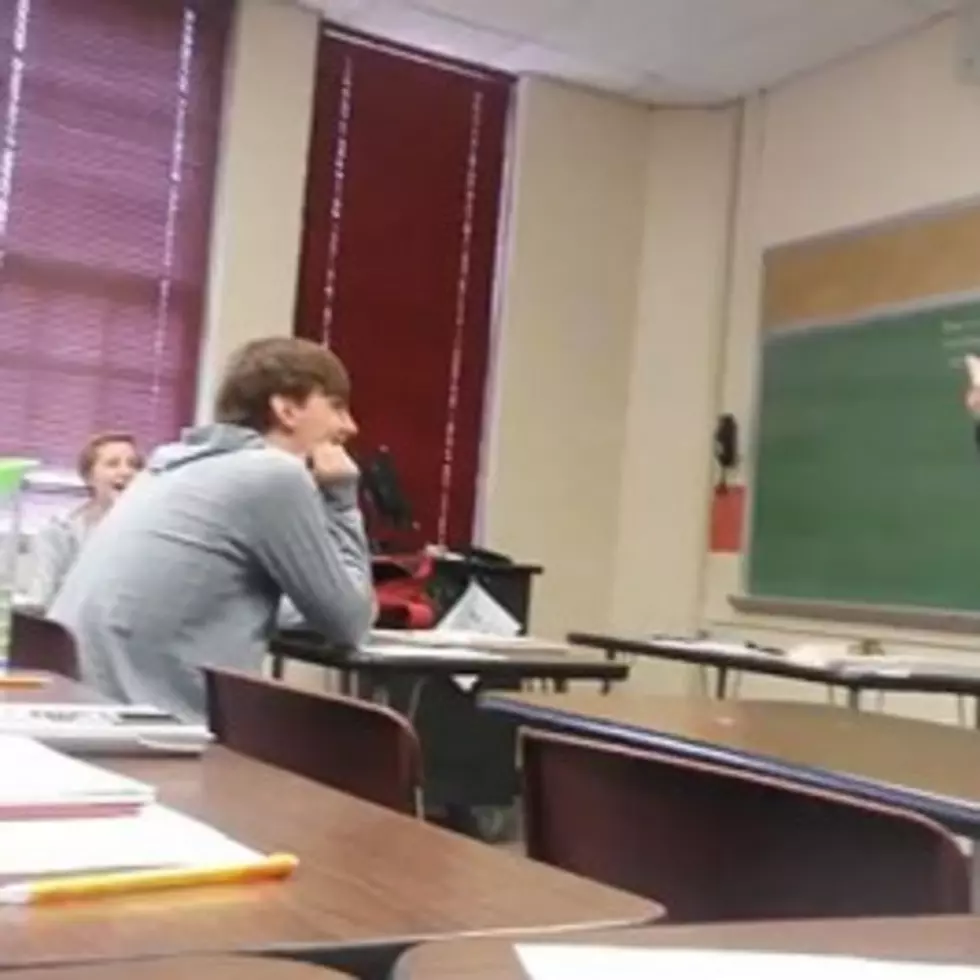 Free Beer &#038; Hot Wings: Student Brilliantly Pranks Professor In Class [Video]