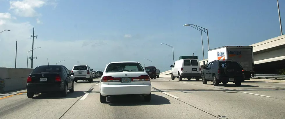 Free Beer & Hot Wings: Angry Man Goes For Joyride On Speeding Car [Video]